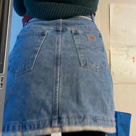 Demin Jean skirt made in Canada - Picture 5 of 8